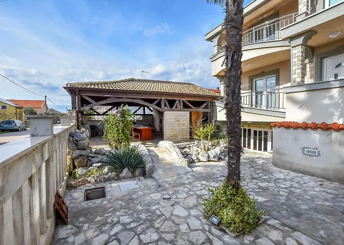 House Levanat Kakma