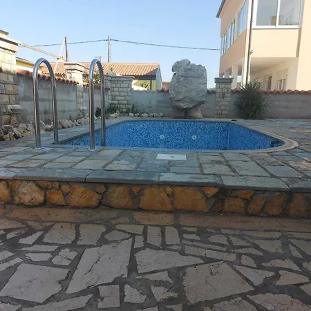 House Levanat *