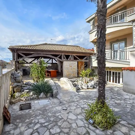 House Levanat Kakma