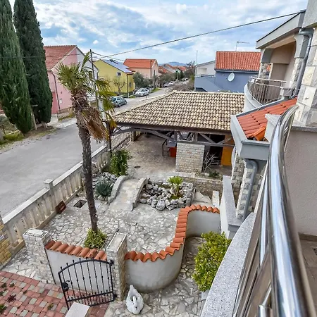 House Levanat Kakma