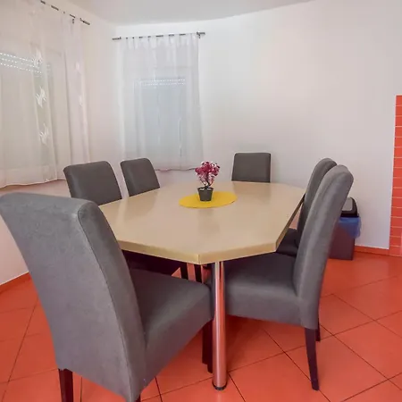 House Levanat Kakma