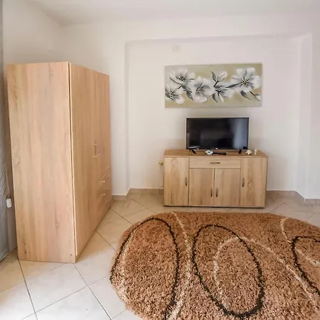 House Levanat * Kakma