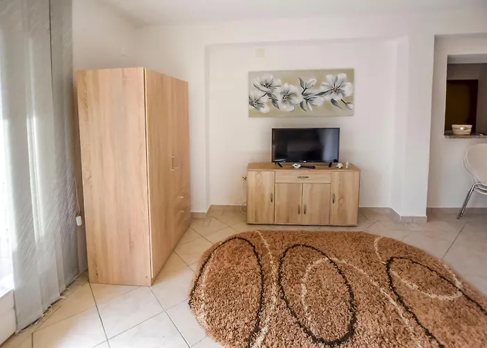 House Levanat * Kakma